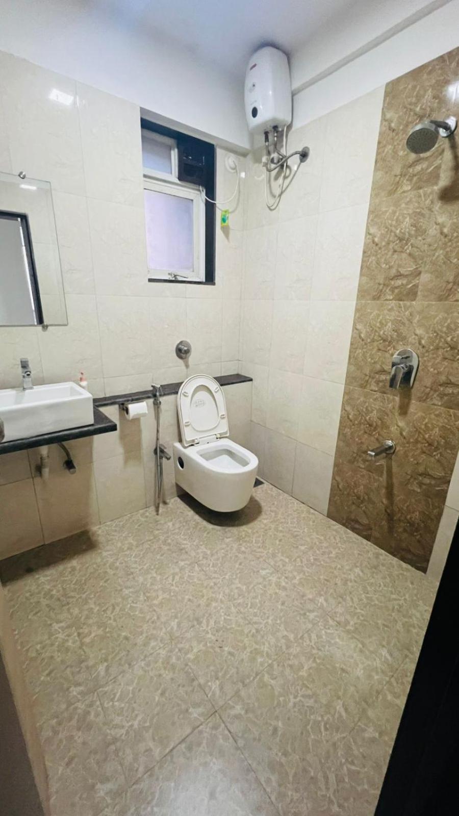 Gasthof Luna Spaces- Near International Airport Mumbai