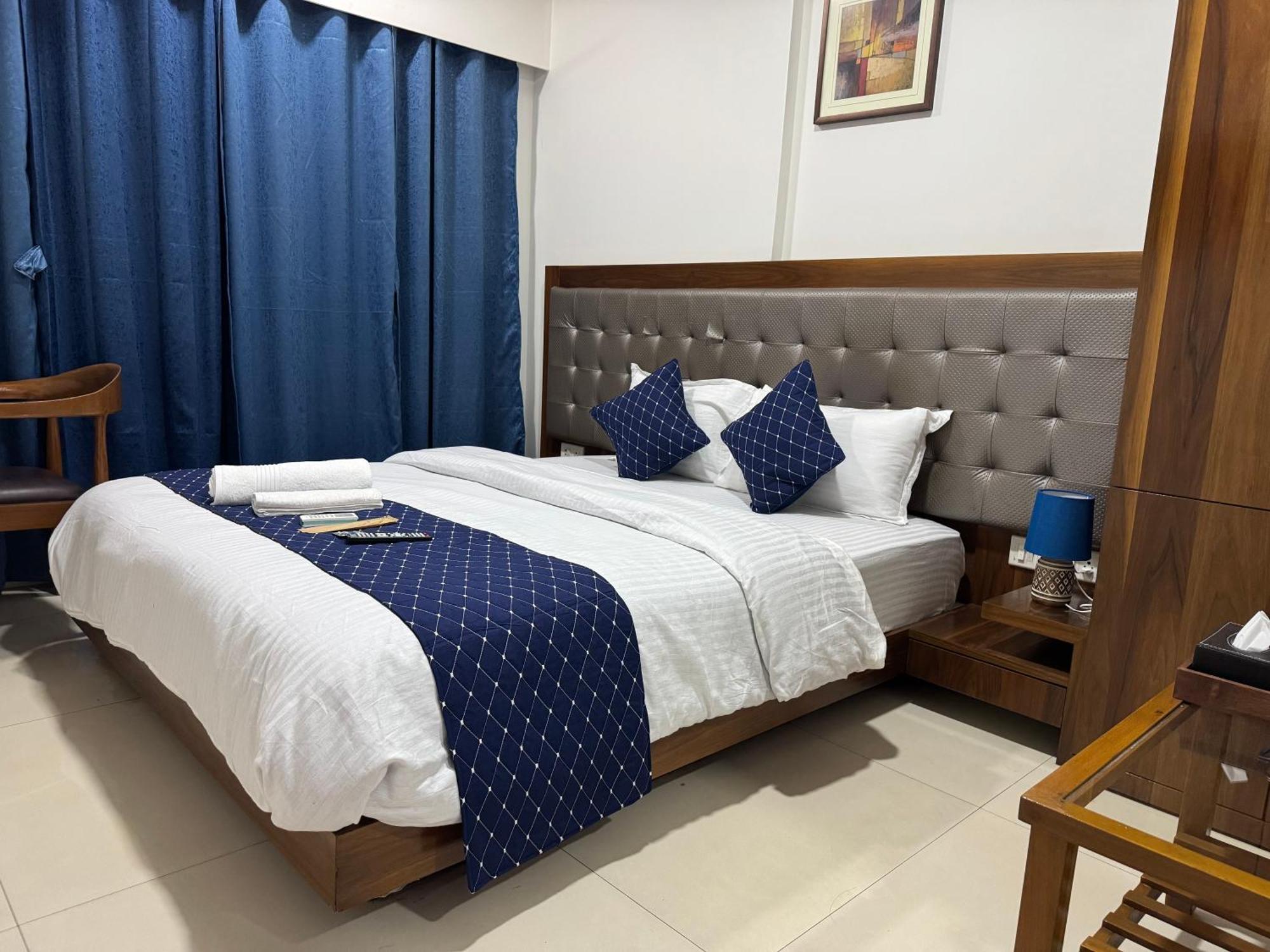 Gasthof Luna Spaces- Near International Airport